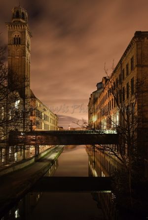 saltaire by night (11).jpg